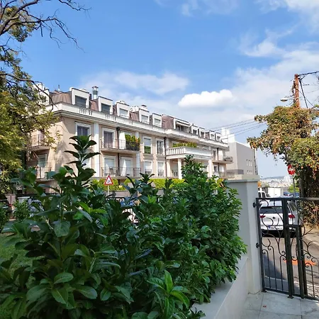 Unique Premium Penthouse With And Gym In Dedinje 公寓