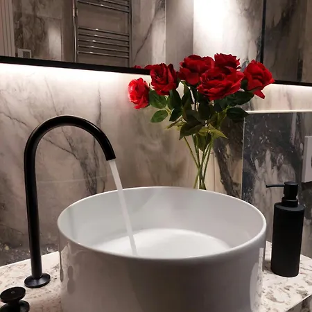 Apartman Unique Premium Penthouse With And Gym In Dedinje Belgrád